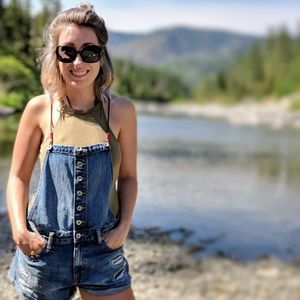 Meet your Posher, Amanda